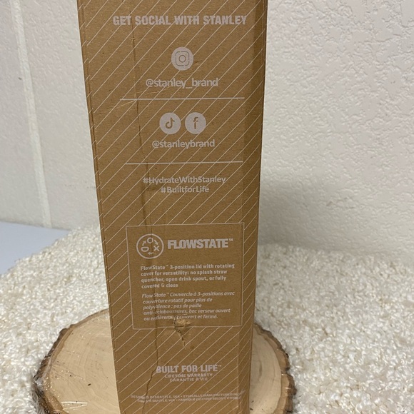 Stanley Pink Hello Kitty Quencher Tumbler - Picture 9 of 10